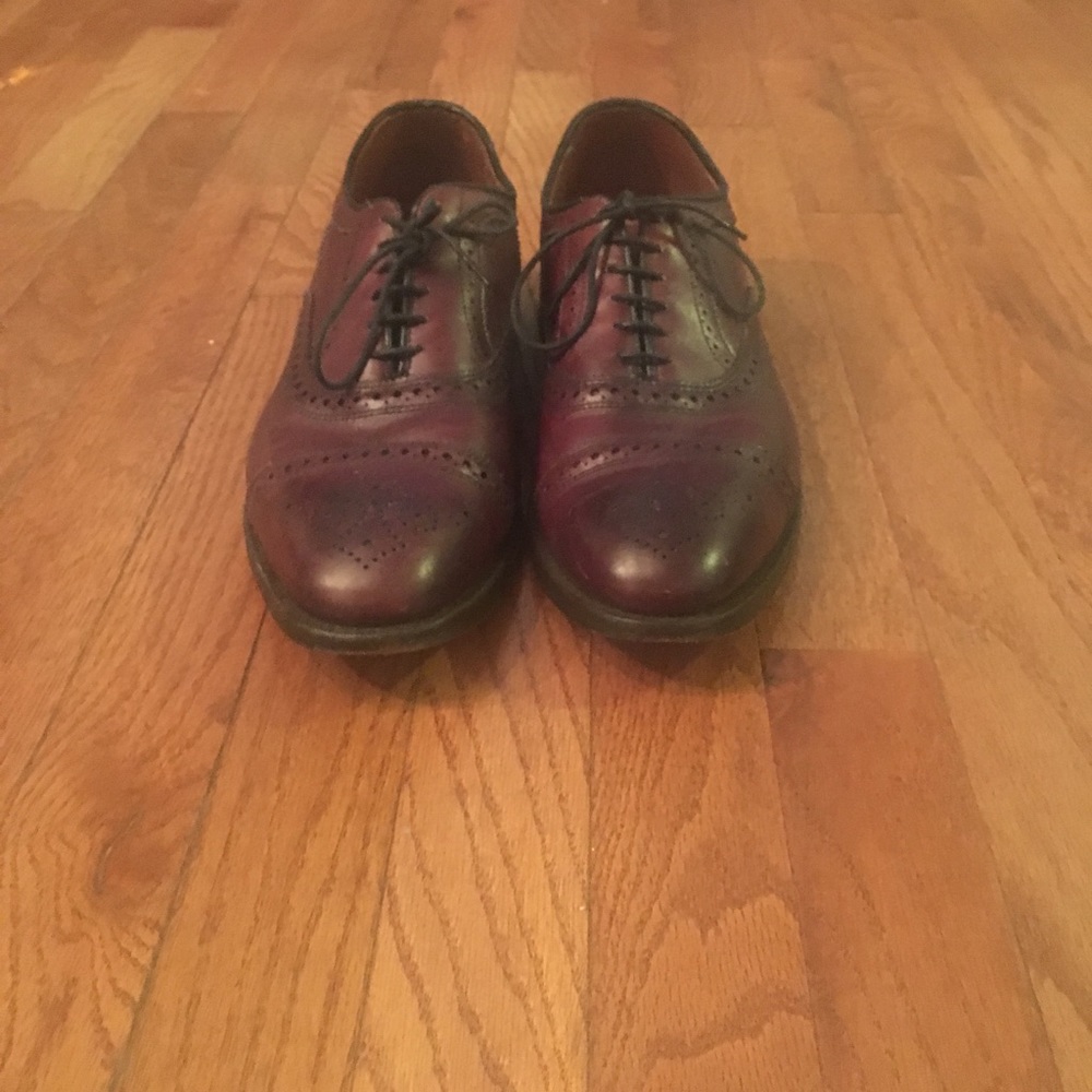 Allen Edmonds  Strand Cap Top Oxford